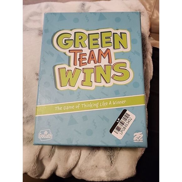 Green Team Wins | The Game of Thinking Like A Winner | 3-6 Players | Party (NEW) - Picture 1 of 2